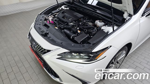Lexus ES 2022 — photo 6