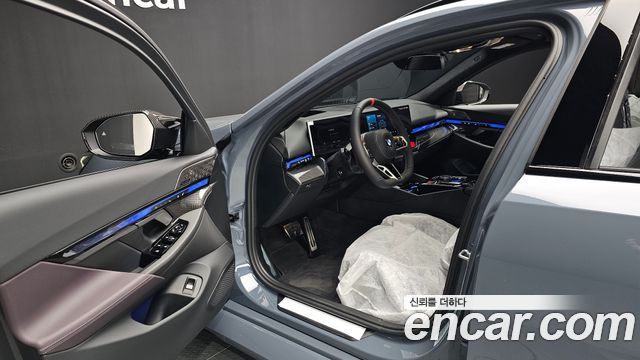 BMW M5 2026 — photo 13