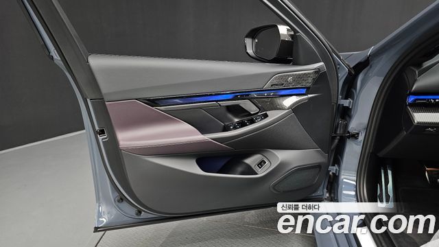 BMW M5 2026 — photo 14