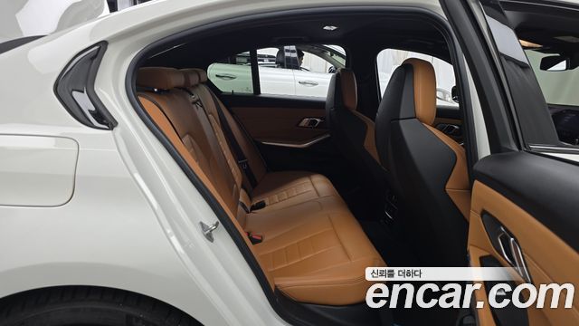 BMW 3-Series 2024 — photo 17