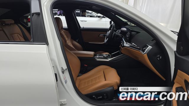 BMW 3-Series 2024 — photo 16