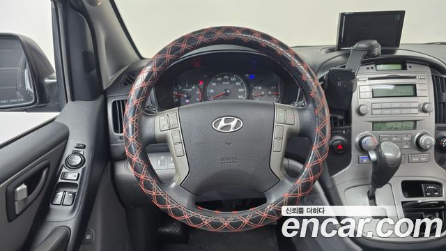 Hyundai Starex 2015 — photo 12