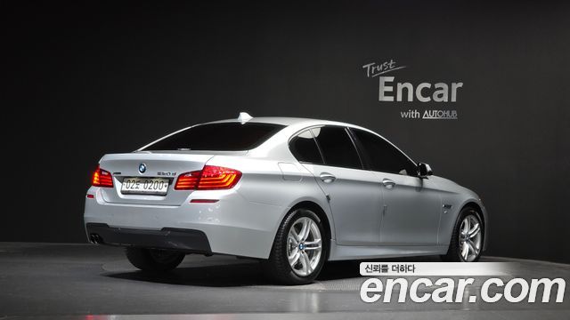 BMW 5-Series 2016 — photo 2