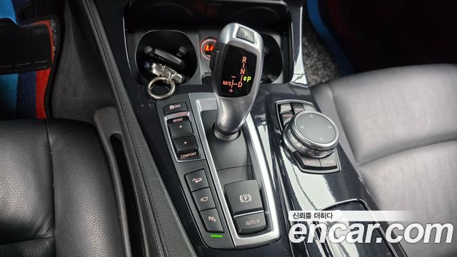BMW 5-Series 2016 — photo 9