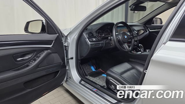 BMW 5-Series 2016 — photo 10