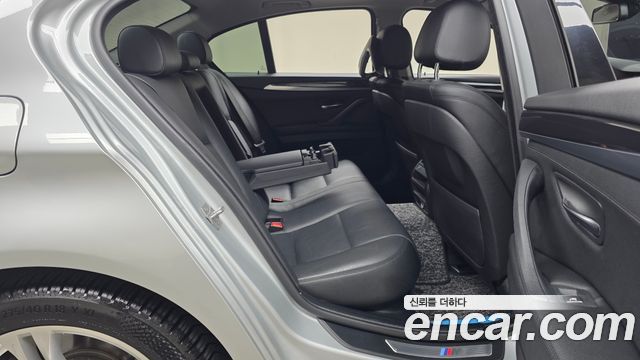 BMW 5-Series 2016 — photo 12