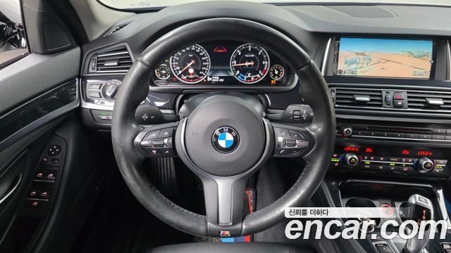 BMW 5-Series 2016 — photo 13