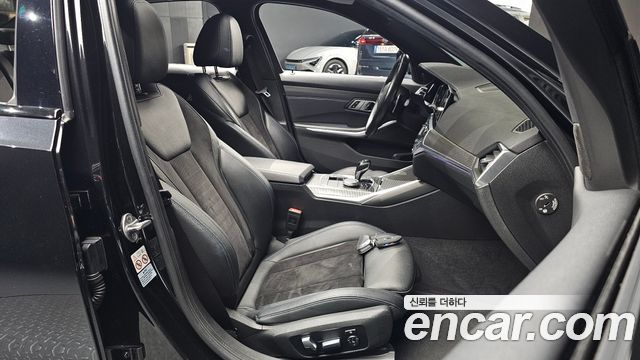 BMW 3-Series 2020 — photo 16
