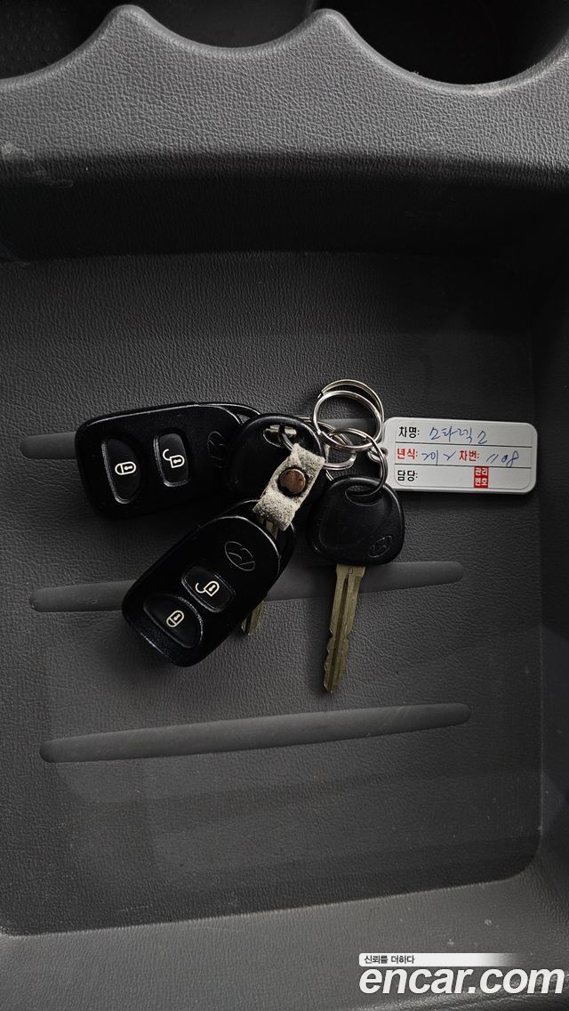 Hyundai Starex 2012 — photo 19