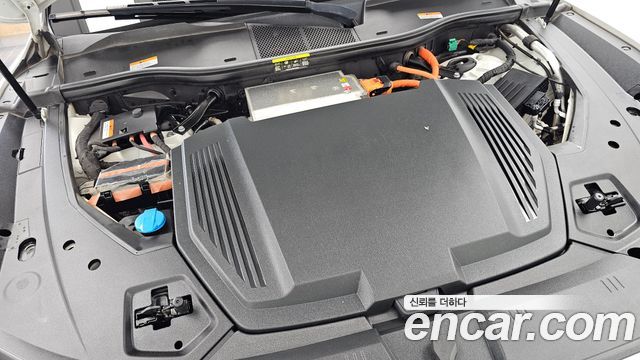 Audi e-tron 2020 — photo 6