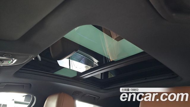 Audi e-tron 2020 — photo 18