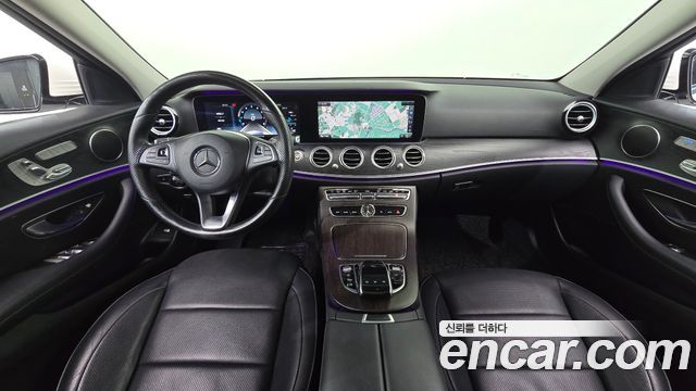 Mercedes-Benz E-Class 2017 — photo 7