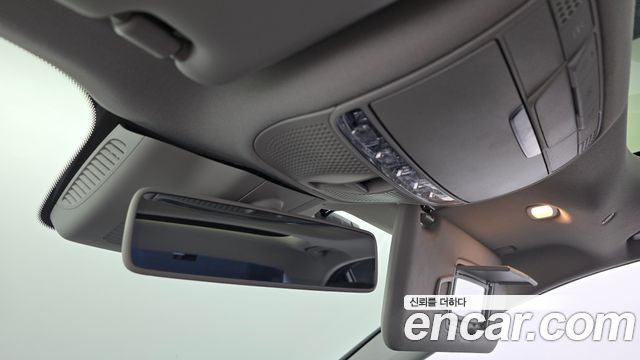 Mercedes-Benz E-Class 2017 — photo 20