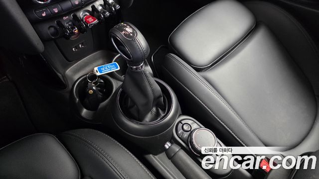 Mini Cooper 2019 — photo 9