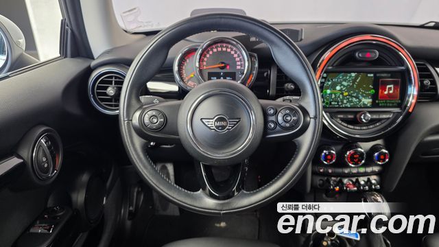 Mini Cooper 2019 — photo 13