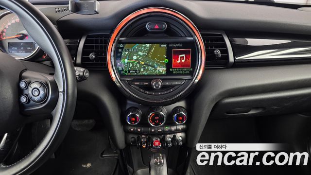 Mini Cooper 2019 — photo 14