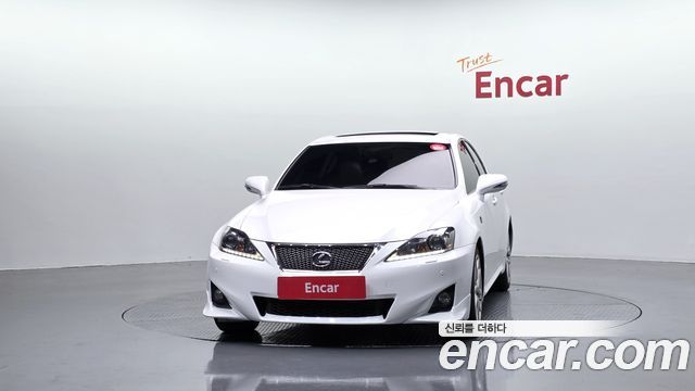 Lexus IS 2011 — photo 3