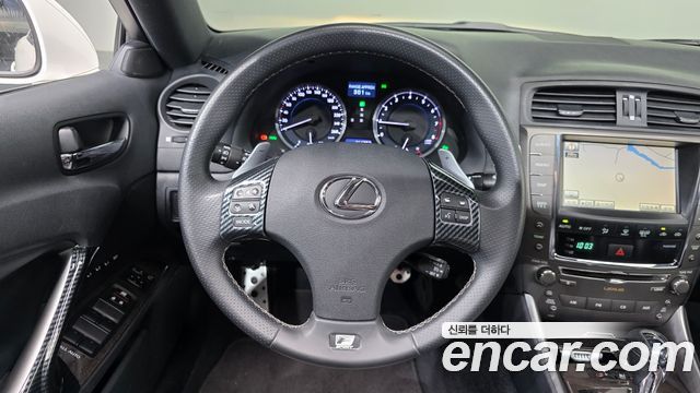 Lexus IS 2011 — photo 13