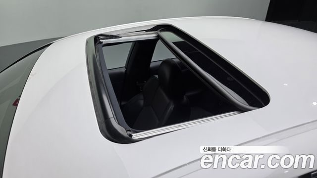 Lexus IS 2011 — photo 19