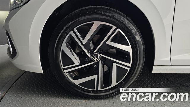 Volkswagen Jetta 2023 — photo 5