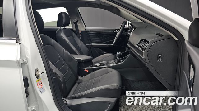 Volkswagen Jetta 2023 — photo 16