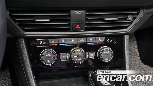 Volkswagen Jetta 2023 — photo 29