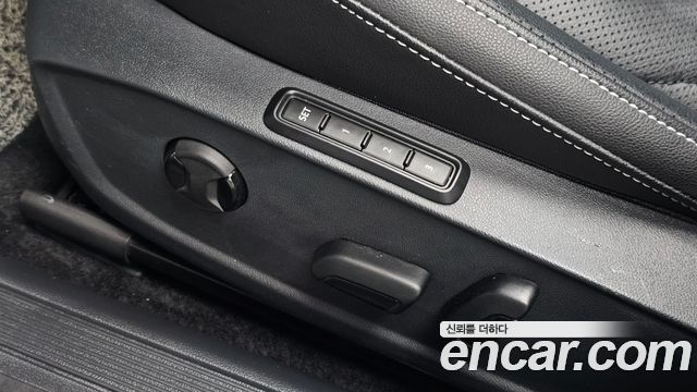 Volkswagen Jetta 2023 — photo 32