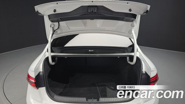 Volkswagen Jetta 2023 — photo 35