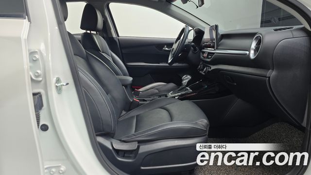 Kia K3 2022 — photo 16