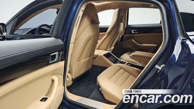 Porsche Panamera 2018 — photo 18
