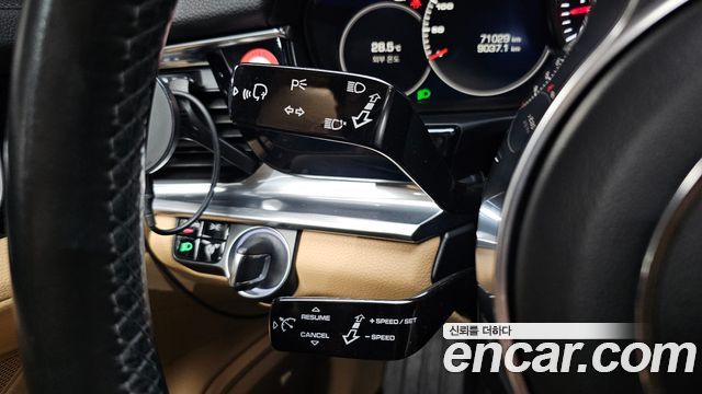 Porsche Panamera 2018 — photo 21