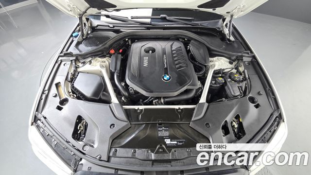 BMW 5-Series 2018 — photo 6
