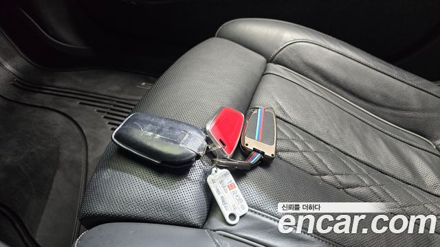 BMW 5-Series 2018 — photo 21