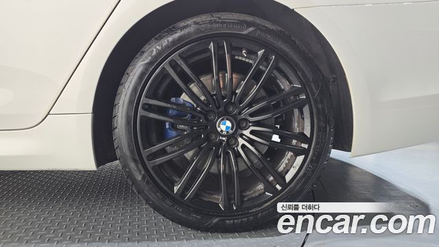 BMW 5-Series 2018 — photo 7
