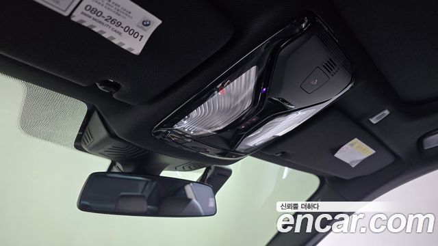 BMW 5-Series 2018 — photo 27