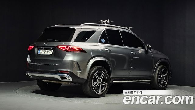 Mercedes-Benz GLE-Class 2020 — photo 2