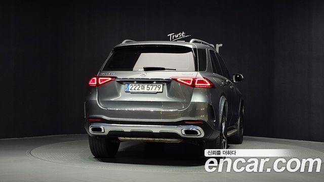 Mercedes-Benz GLE-Class 2020 — photo 4