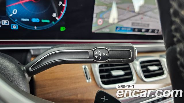 Mercedes-Benz GLE-Class 2020 — photo 9