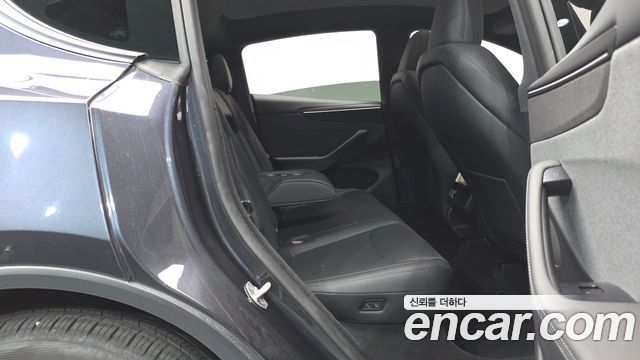 Tesla Model Y 2026 — photo 17
