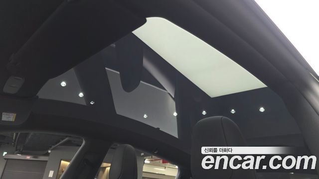 Tesla Model Y 2026 — photo 22