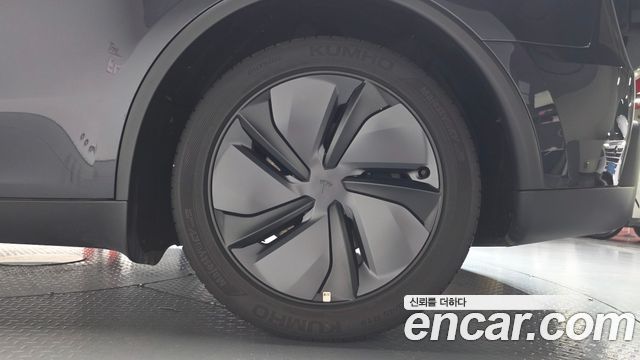 Tesla Model Y 2026 — photo 7