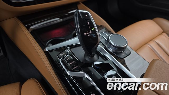 BMW 5-Series 2021 — photo 12