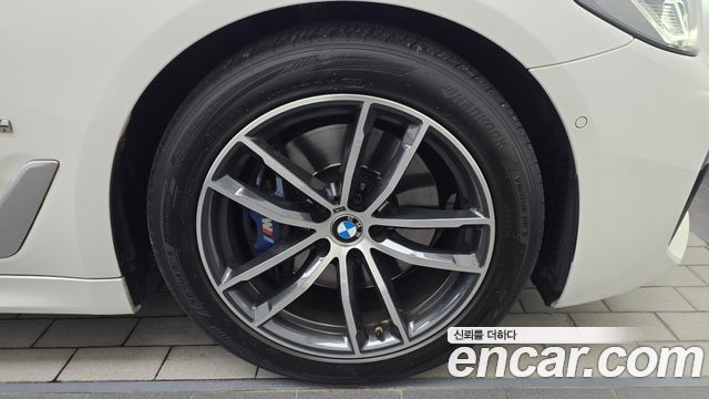 BMW 5-Series 2021 — photo 7