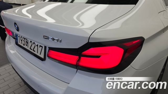 BMW 5-Series 2021 — photo 9