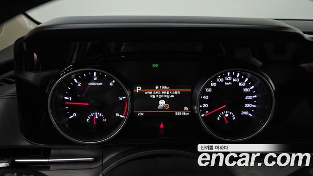 Kia Canival 2023 — photo 11