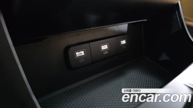 Kia Canival 2023 — photo 19