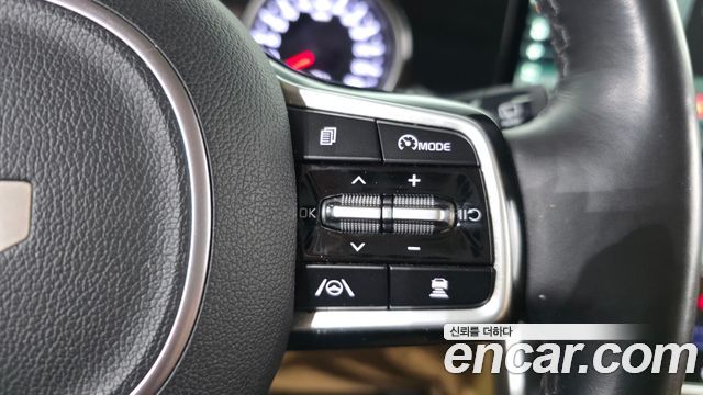 Kia Canival 2023 — photo 25