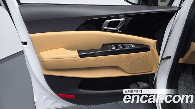 Kia Canival 2023 — photo 14