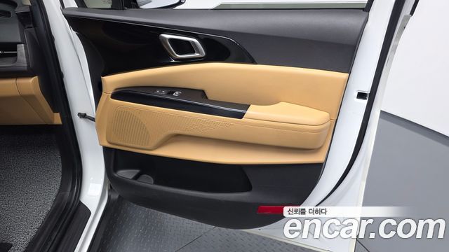 Kia Canival 2023 — photo 15