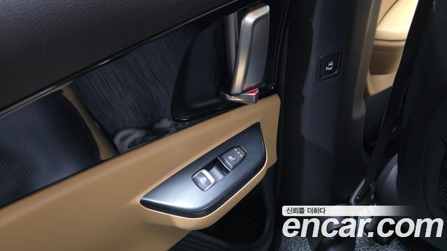 Kia Canival 2023 — photo 34